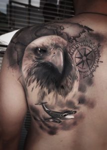 Estudio de Tatuajes en Barrio Gótico (Barcelona) - Tatuaje de Hombro-Brazo Espalda Hombre